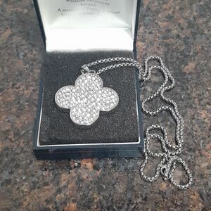 Unisex Showy Hip Hop Necklace on Chain.